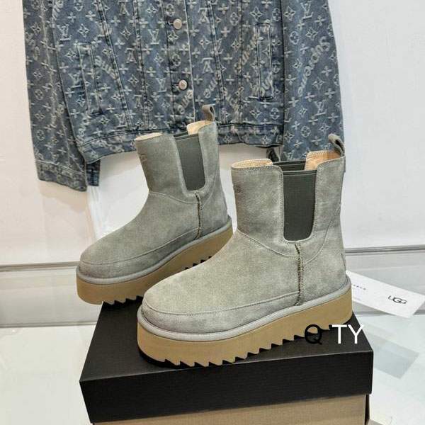 Picture of UGG Shoes _SKUUGGsz35-40TY110419828